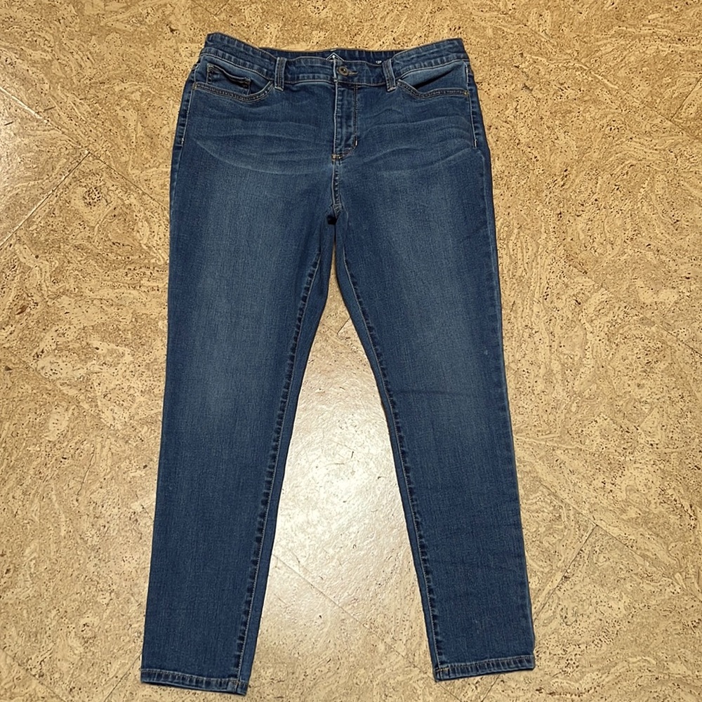 EUC St. John’s Bay skinny leg jeans size 12P